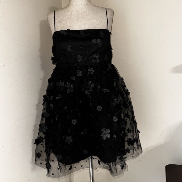 NWT TRIXXI Black Floral Appliqué Tulle Mini Dress Juniors Size Medium - Picture 1 of 12